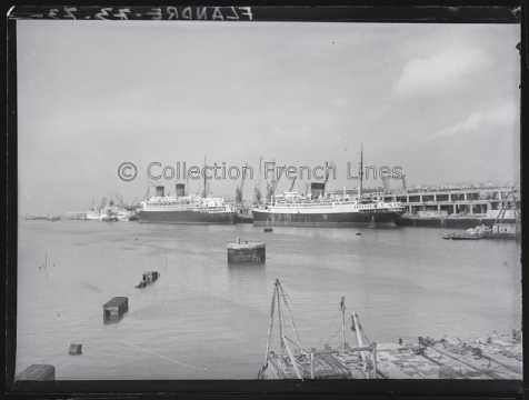 Liberté (CGT 1950) et De Grasse (CGT 1924) au quai Joannès Couvert au Havre